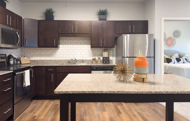 2 beds, 2 baths, 1,010 sqft, $1,710, Unit 2 - 117