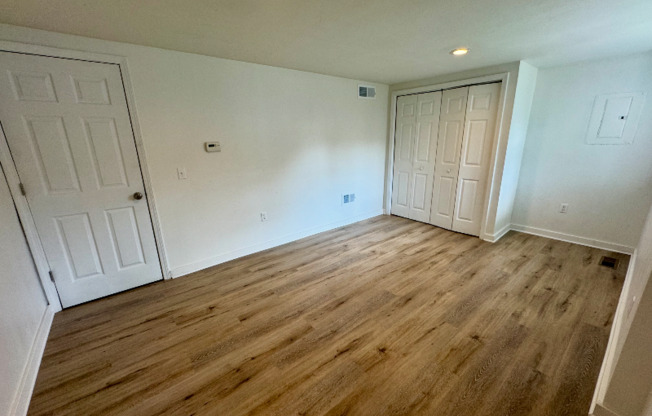 4345 DAKOTA ST