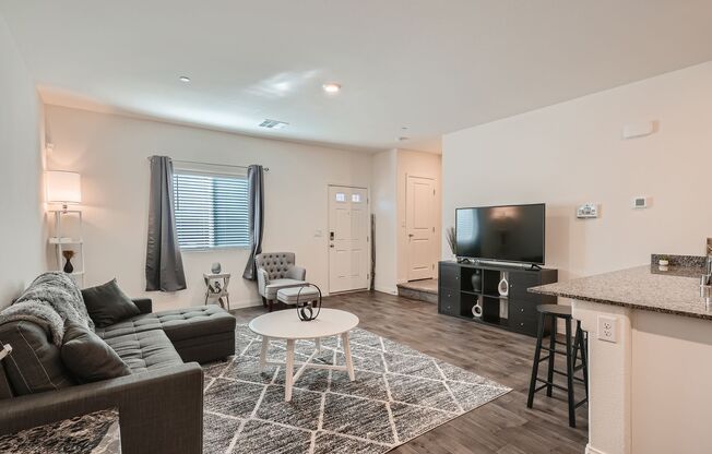 AWESOME FULLY FURNISHED 3 BEDROOM 30+ DAY RENTAL IN NEW HENDERSON! THIS SMART HOME