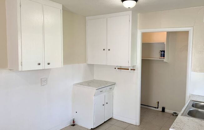 2 beds, 1 bath, $675