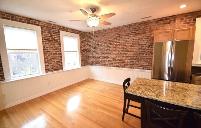 172 COTTAGE ST