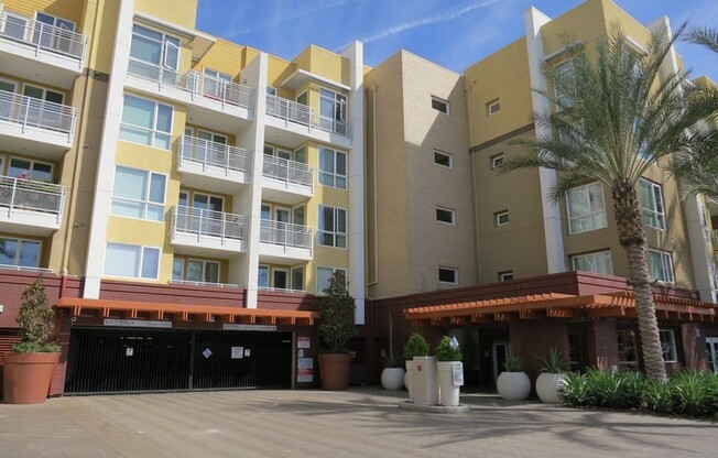 1 bed, 1 bath, 740 sqft, $2,900, Unit 326