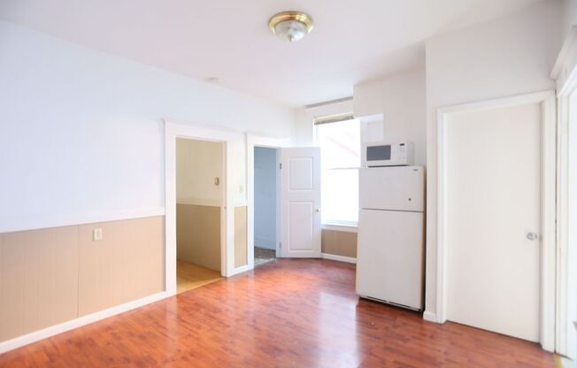Large 3BR/1BA flat in North Beach, H/W Floors, Section 8 Considered (741 Greenwich Street)