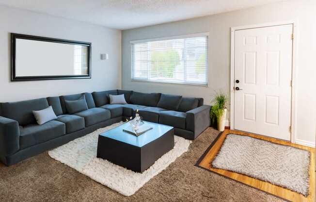 Welcome to Sycamore Square Apts