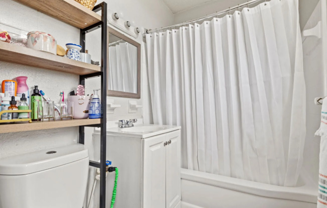 3 beds, 2 baths, 1,300 sqft, $1,450, Unit 7-044