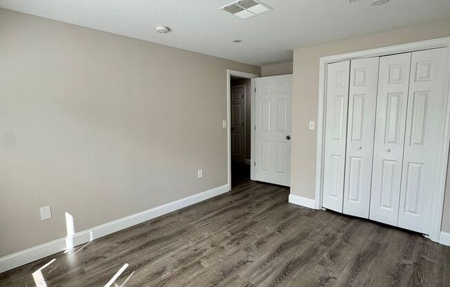 2 beds, 1 bath, 680 sqft, $2,525, Unit 23-23