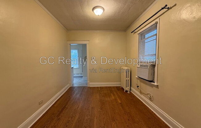 2415 HASTINGS AVE