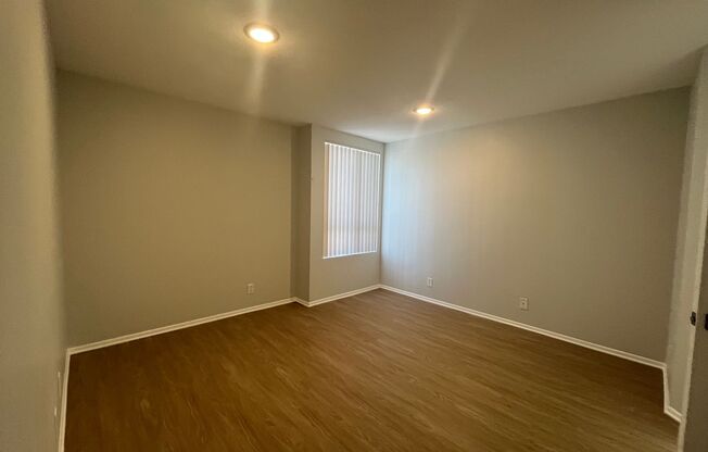 2 beds, 2 baths, 935 sqft, $1,998, Unit 301