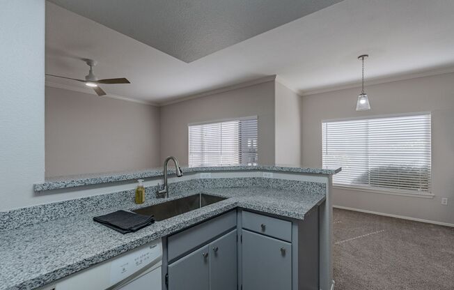 2 beds, 1 bath, $1,800, Unit UNIT 1089