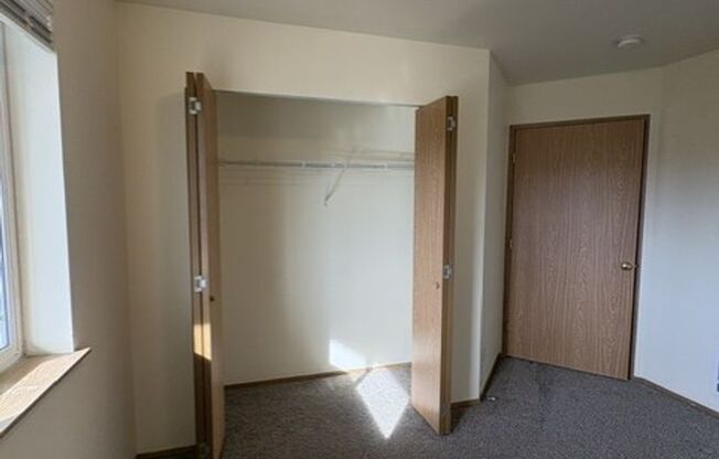 1 bed, 1 bath, 672 sqft, $1,350, Unit 25-406