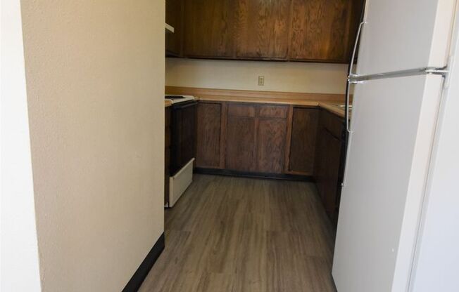 2 beds, 1 bath, $1,600, Unit 41