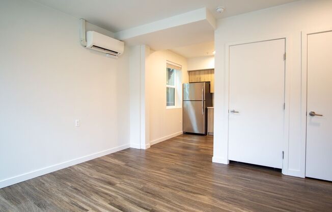 037 - 1834 Apartments