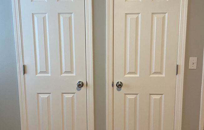 2 beds, 1 bath, 945 sqft, $1,500, Unit 102