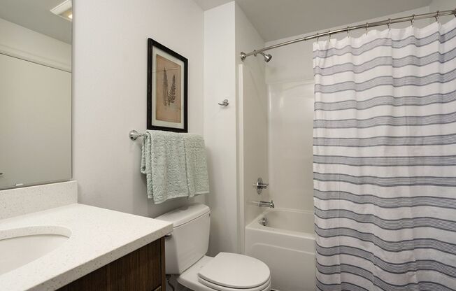 Studio, 1 bath, 461 sqft, $1,469, Unit 422