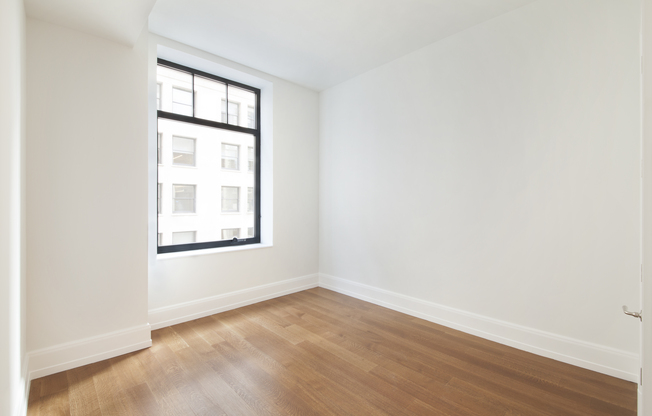 10 MADISON SQ W