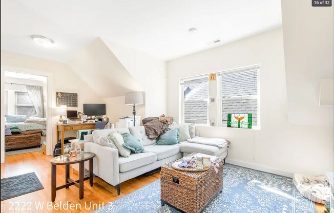 2222 W Belden