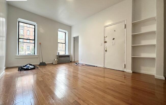 Studio, 1 bath, 450 sqft, $2,550, Unit 1