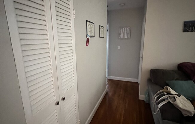2 beds, 1 bath, $2,950, Unit 3