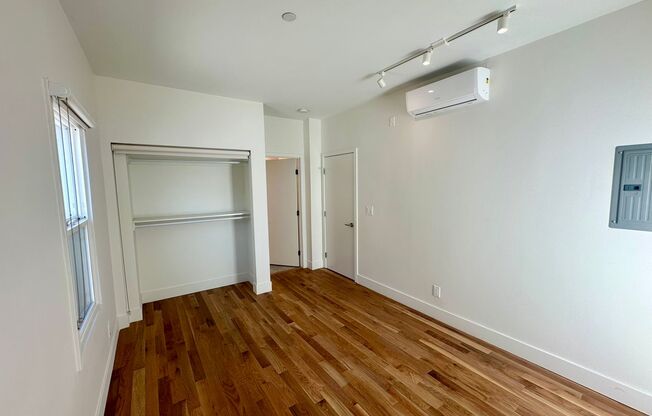 1 bed, 1 bath, 350 sqft, $1,750