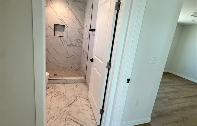 13913 DE S ST