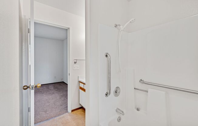 1 bed, 1.5 baths, $2,200, Unit 3