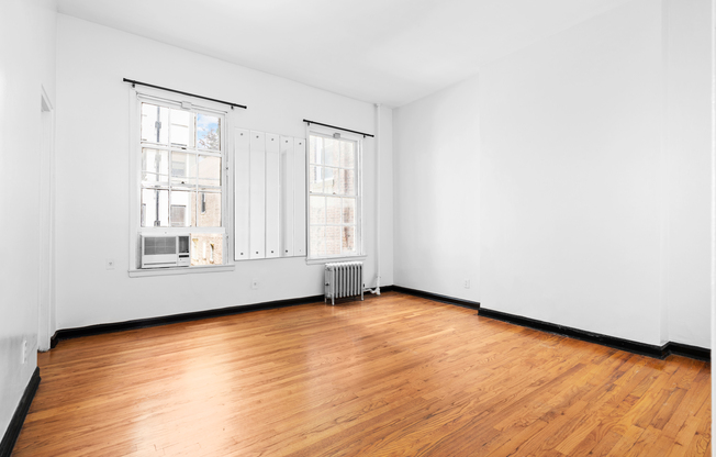 305 E 12 ST