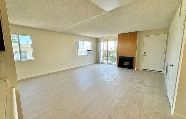 Studio, 1 bath, 375 sqft, $1,950, Unit 34 08