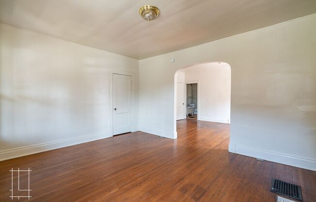 1 bed, 1 bath, $850, Unit 2188 N. High St Apt. 30