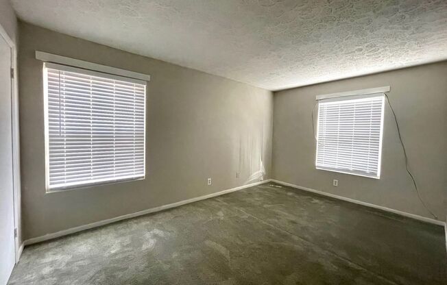 Renovated charming 2 bedroom Bloom at Bellemeade!