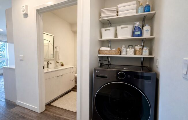 Studio, 1 bath, 329 sqft, $1,725, Unit 510