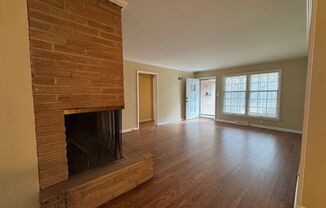 1608-1610 Meadow Lake Ter