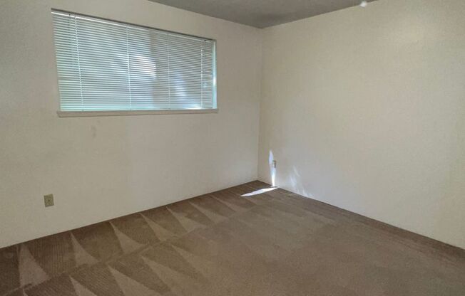 1 bed, 1 bath, 600 sqft, $1,225, Unit C-13