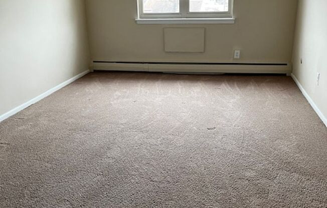 1 bed, 1 bath, 700 sqft, $1,285, Unit B308