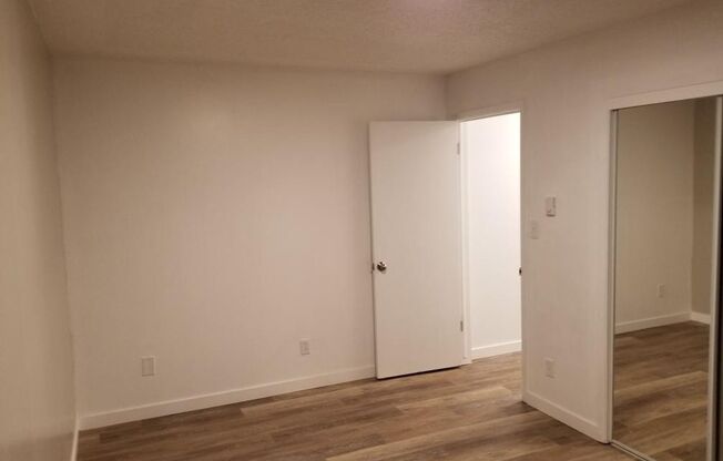 2 beds, 1 bath, 760 sqft, $1,100, Unit 31