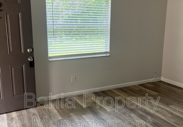 8427 N 39 ST