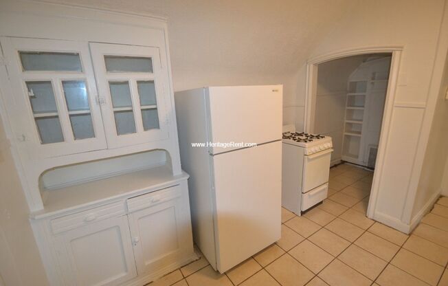 1 bed, 1 bath, $850, Unit 3