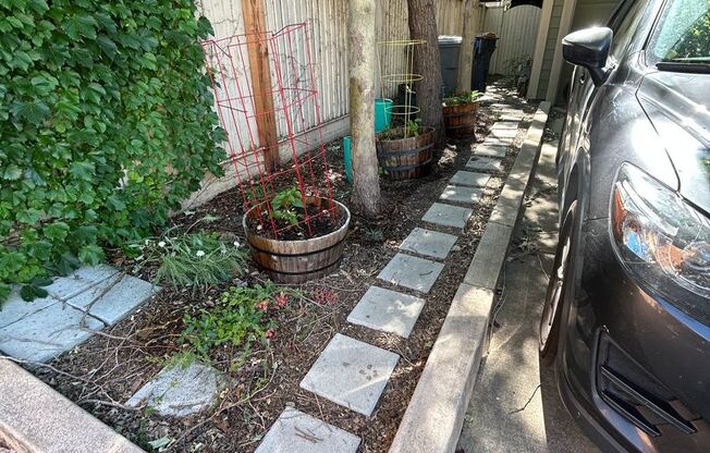 4 Bedroom Home Close to Gym and Shopping