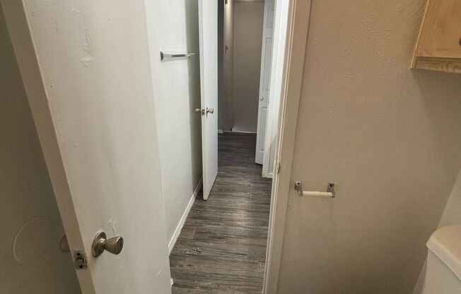 1 bed, 1 bath, 725 sqft, $1,300, Unit 1012