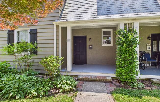 Beautiful 4 Bedroom 2 Bathroom Single Family Home Located in Newport News VA