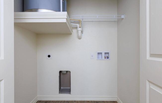 1 bed, 1 bath, 758 sqft, $1,041