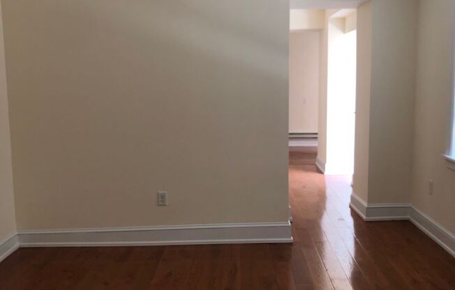 1 bed, 1 bath, $1,550, Unit #1R