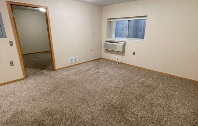 1 bed, 1 bath, 477 sqft, $1,099.99, Unit 533-011