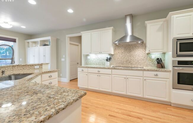 Gorgeous Executive Style Home in Southwest Portland