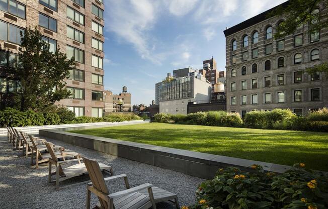 1 bed, 1 bath, 686 sqft, $6,400, Unit 18R