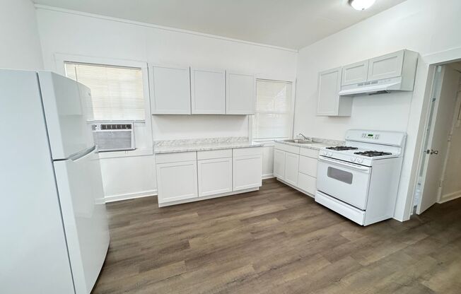 2 beds, 1 bath, $1,200, Unit 289 Second St