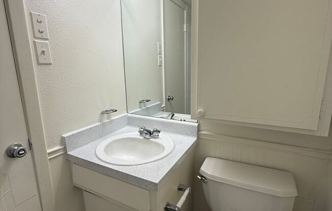 1 bed, 1 bath, 550 sqft, $1,175, Unit MKEA-102