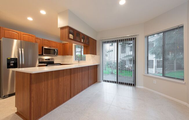 Beautifully Remodeled 2 Bed 2 Bath Redmond Condo!