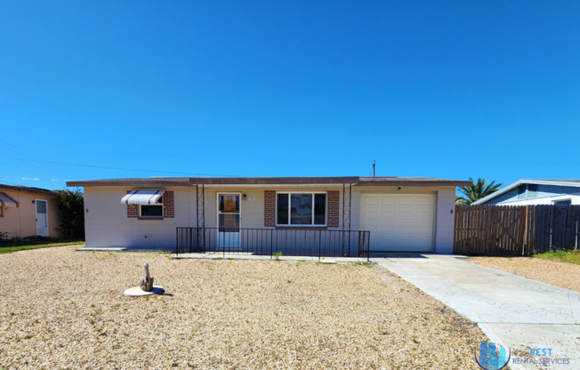 2 Beds 1 Bath House with a Large 1 Car Garage - Easy drive to the beach!