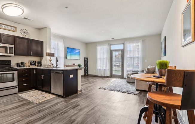 1 bed, 1 bath, 880 sqft, $1,350, Unit 08 - 301