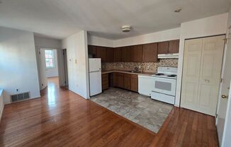 Bright 1 bedroom in washington square west - great price AVAILABLE SEPT 10